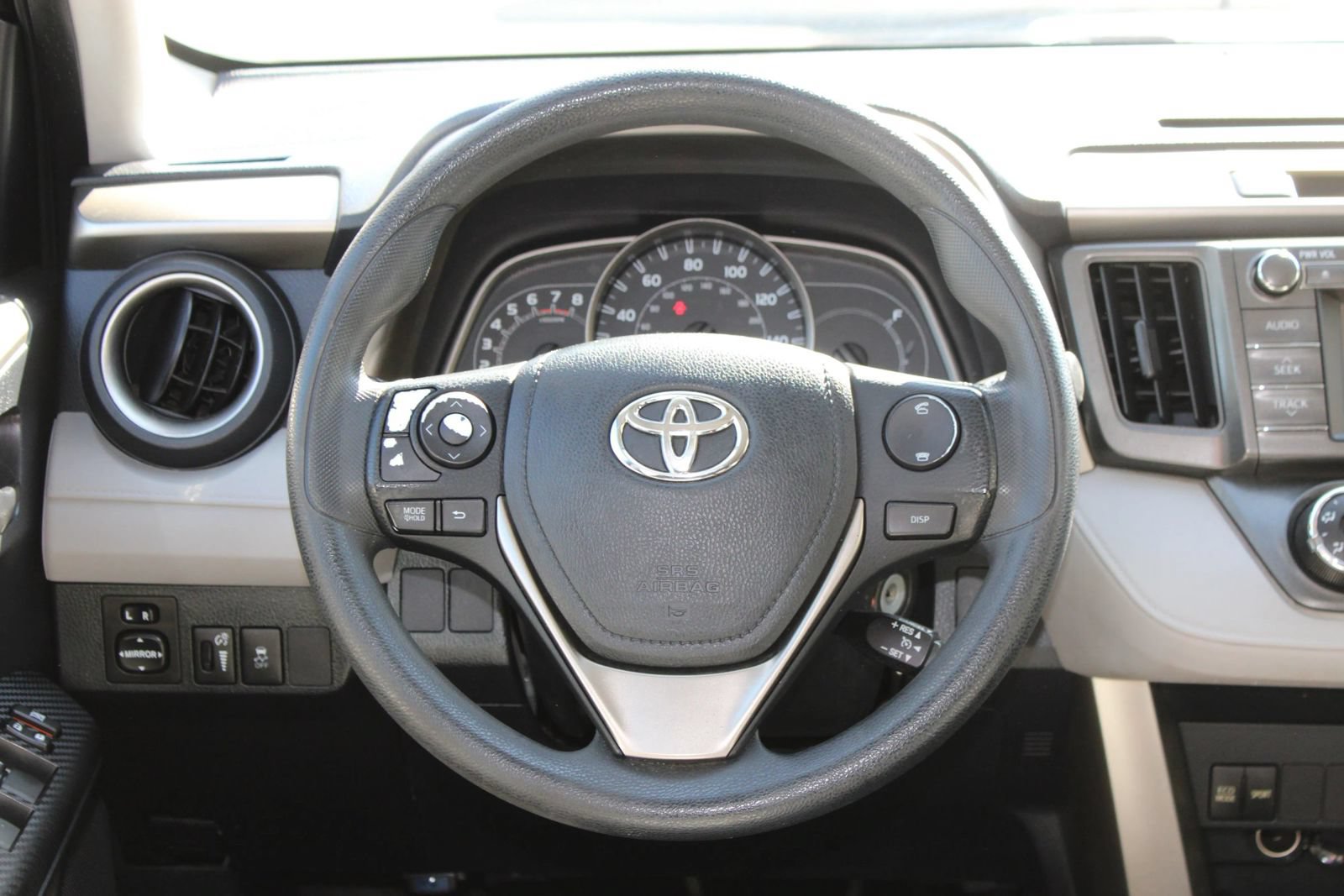 Used 2013 Toyota RAV4 LE FWD image 25