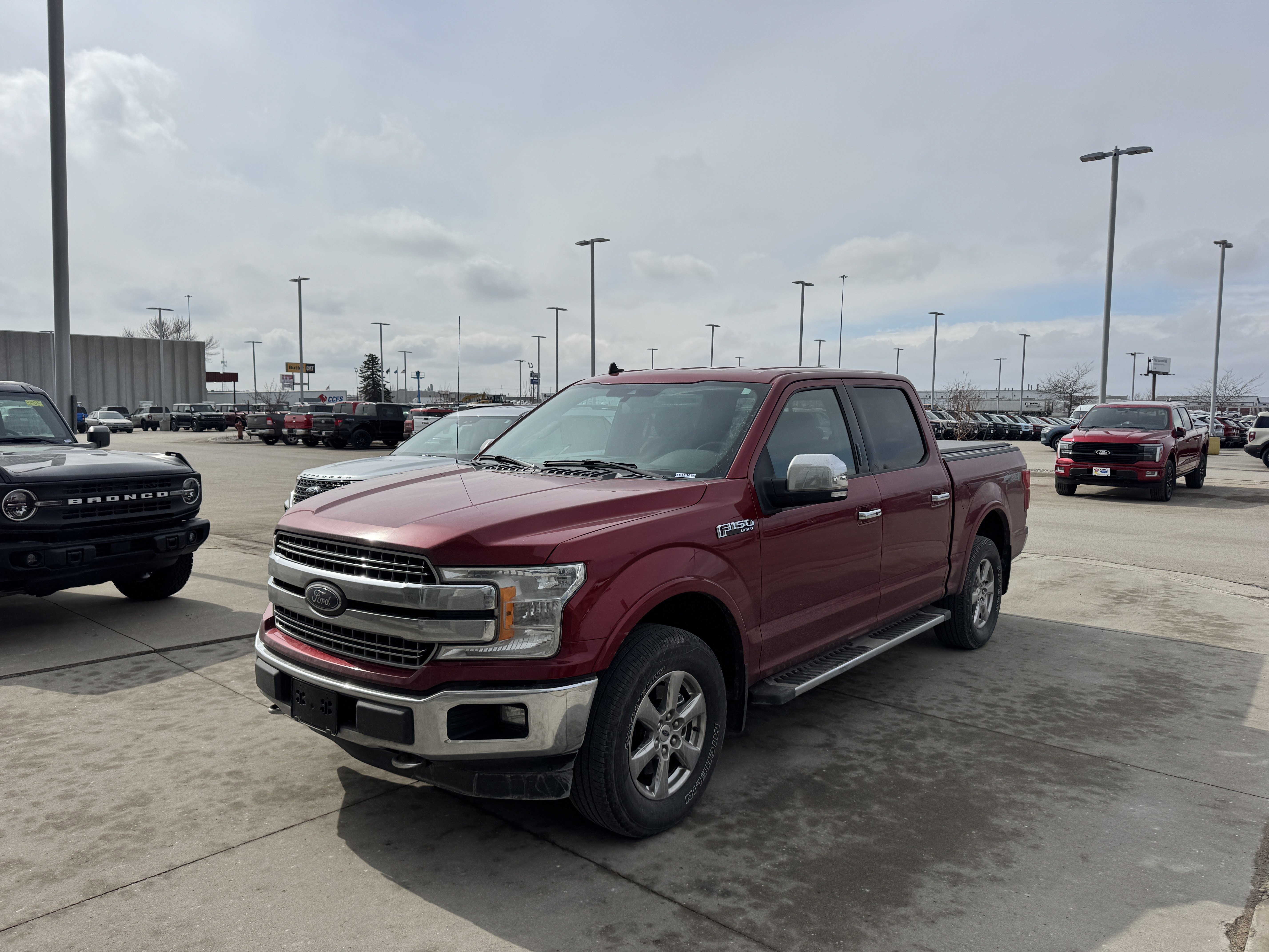 Used 2019 Ford F150 Lariat image 2