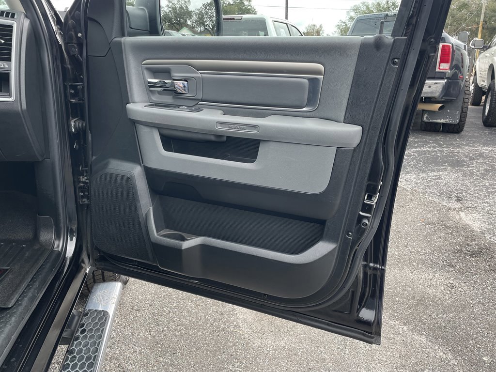 Used 2018 RAM 1500 Big Horn RWD image 30