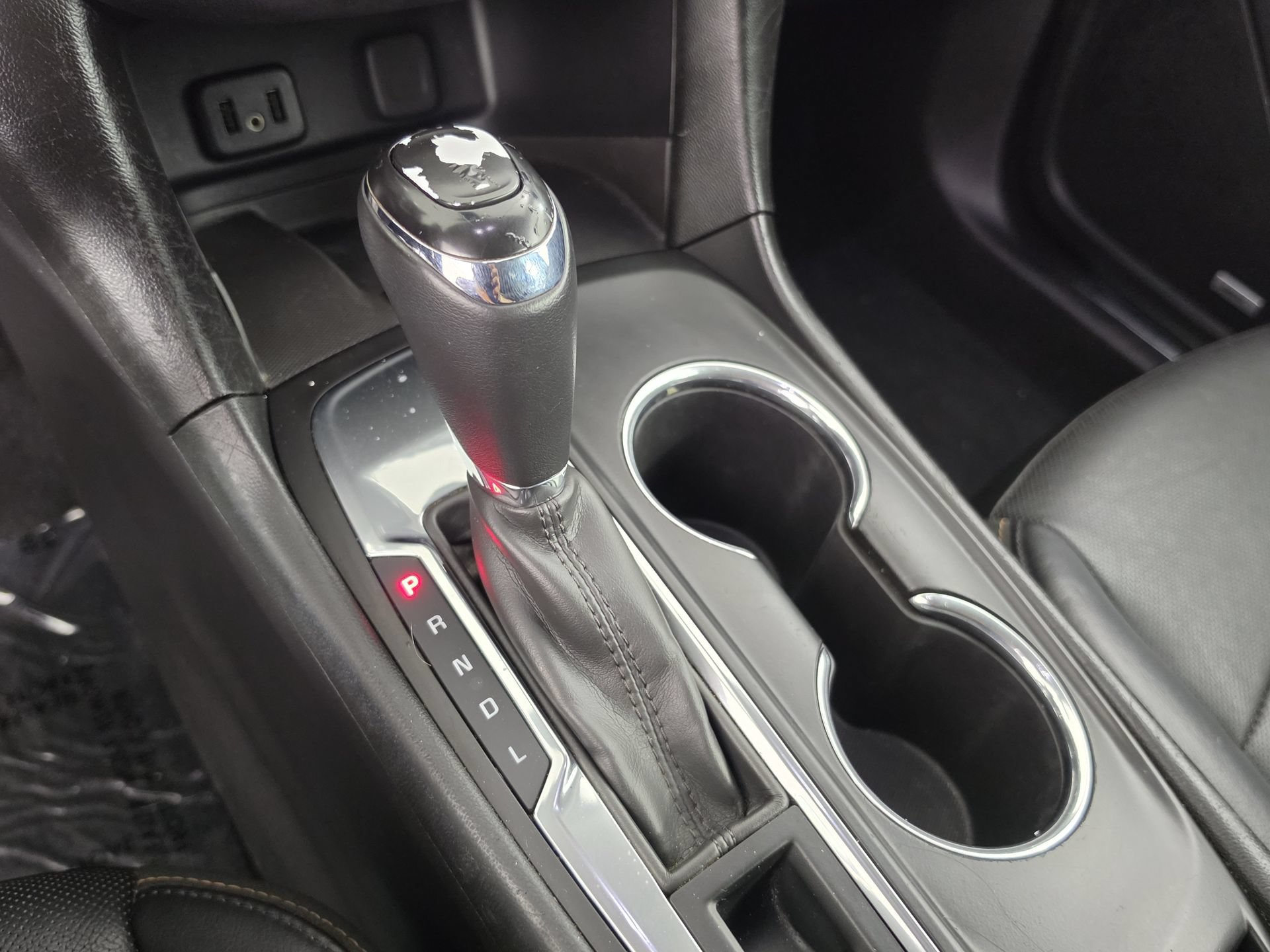 Used 2018 Chevrolet Equinox Premier FWD image 32
