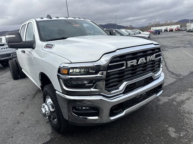 New 2026 RAM 3500 Tradesman w/ Chrome Appearance Group A image 3