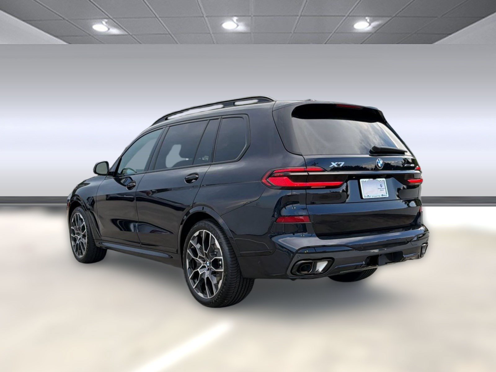 New 2027 BMW X7 xDrive40i w/ M Sport Package AWD/4WD image 3
