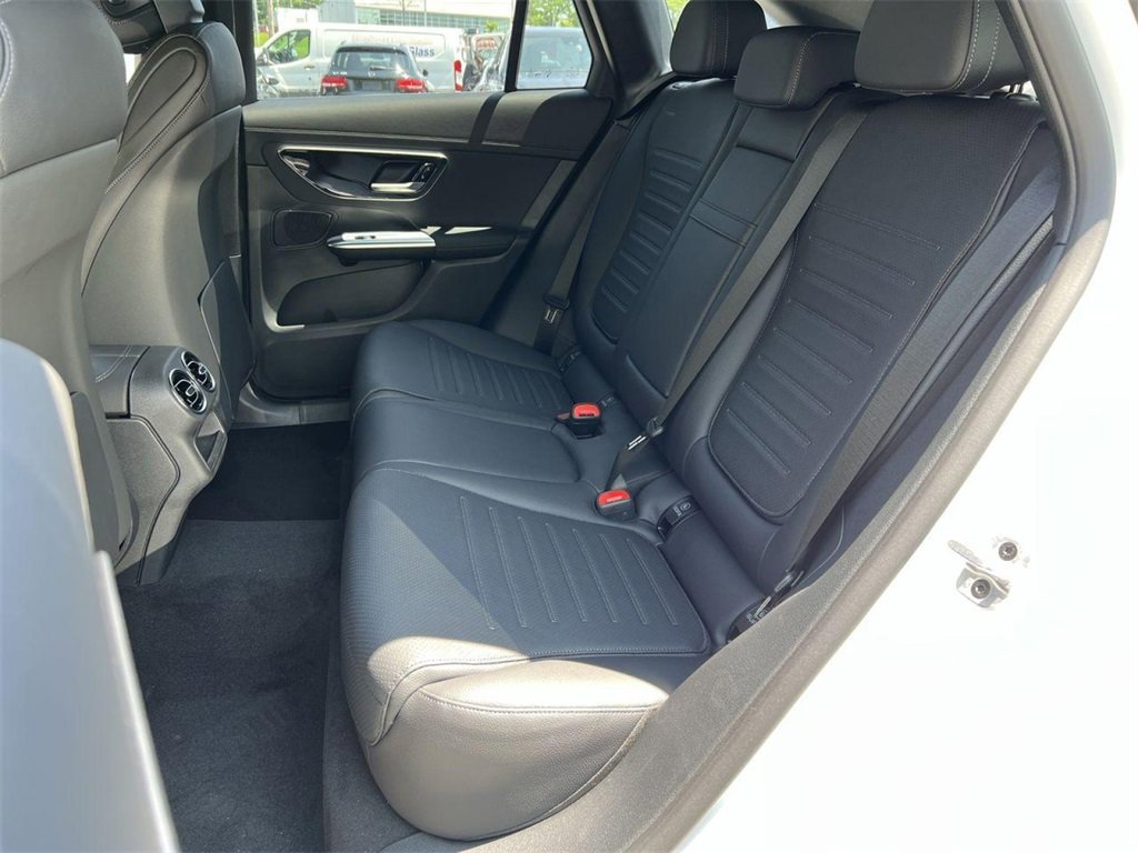 Certified 2025 Mercedes-Benz GLC 300 4MATIC image 23