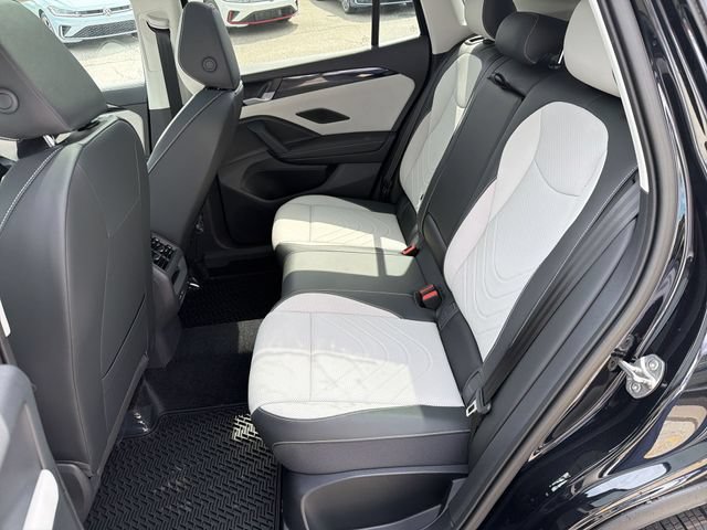 New 2026 Volkswagen Tiguan SE AWD/4WD image 23