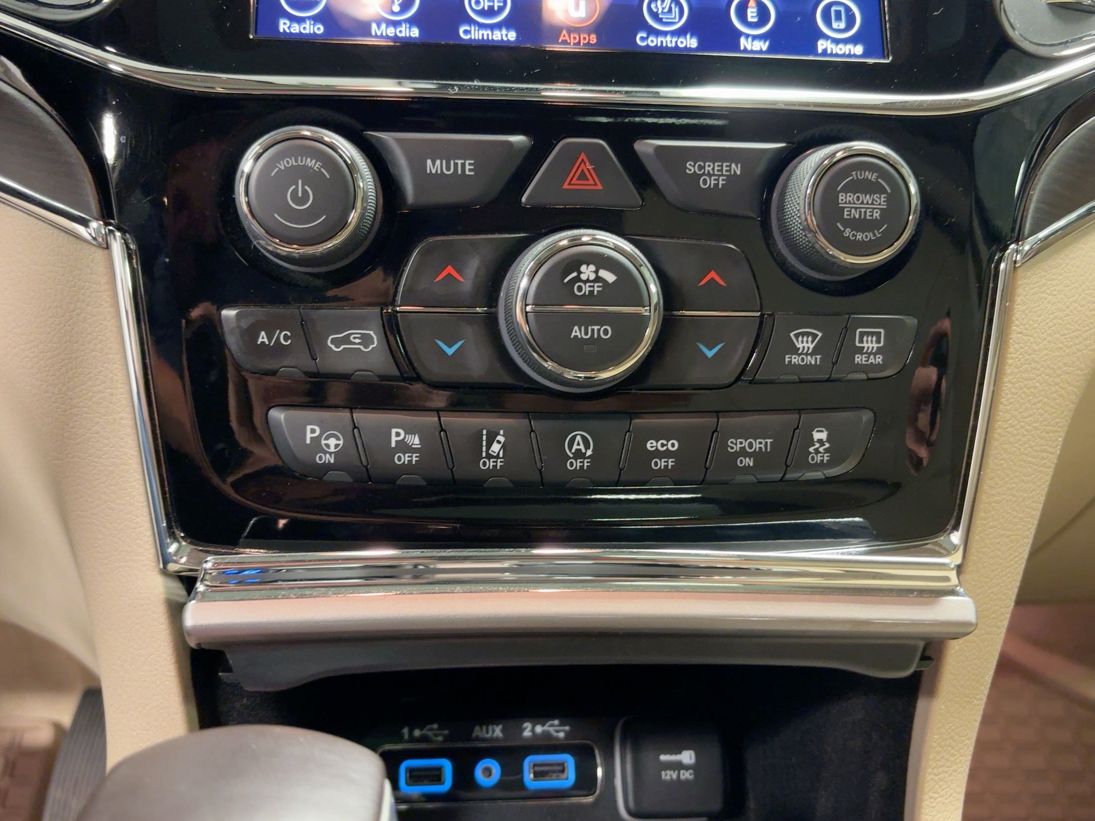 Used 2019 Jeep Grand Cherokee Overland image 17