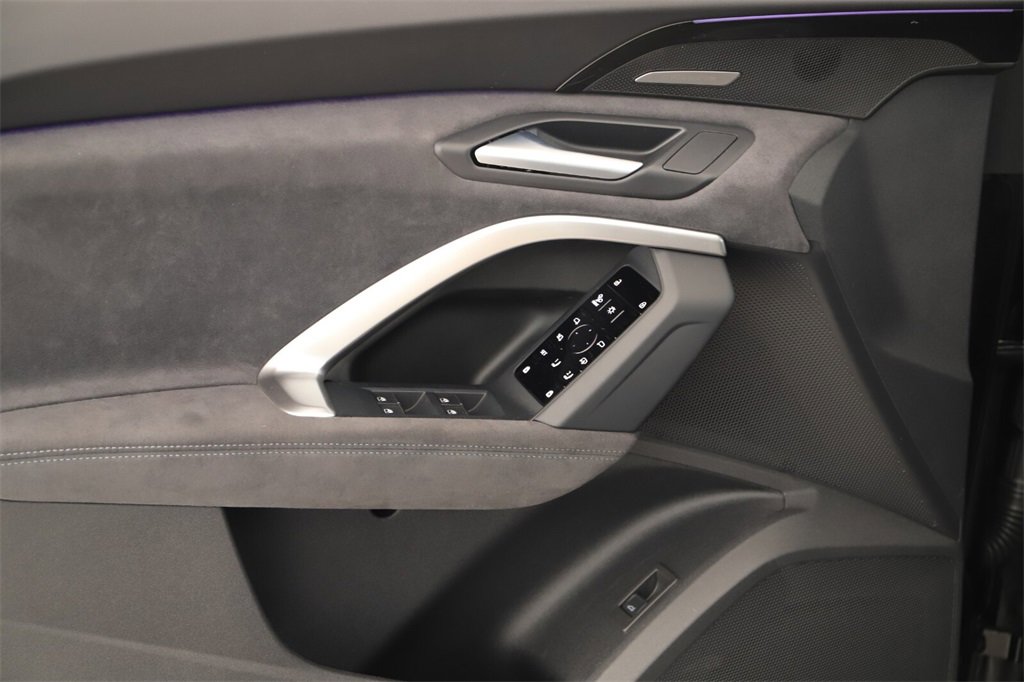 New 2025 Audi SQ5 Premium Plus image 29