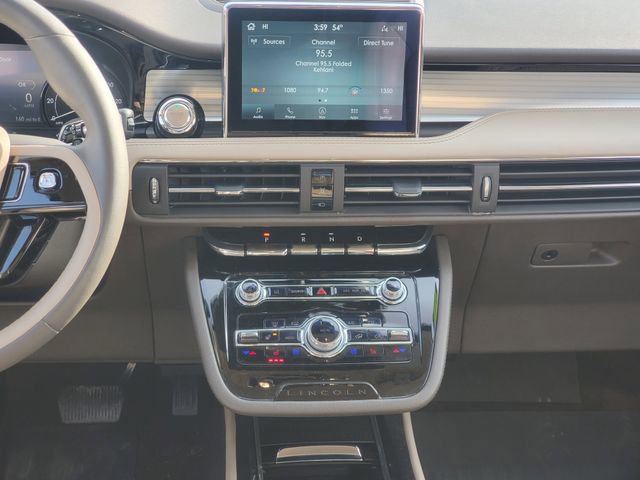 Used 2022 Lincoln Corsair AWD w/ Equipment Group 101A image 27