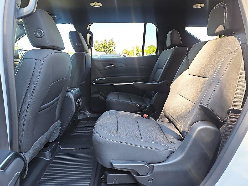New 2027 Chevrolet Traverse LT w/ Midnight/Sport Edition AWD/4WD image 10