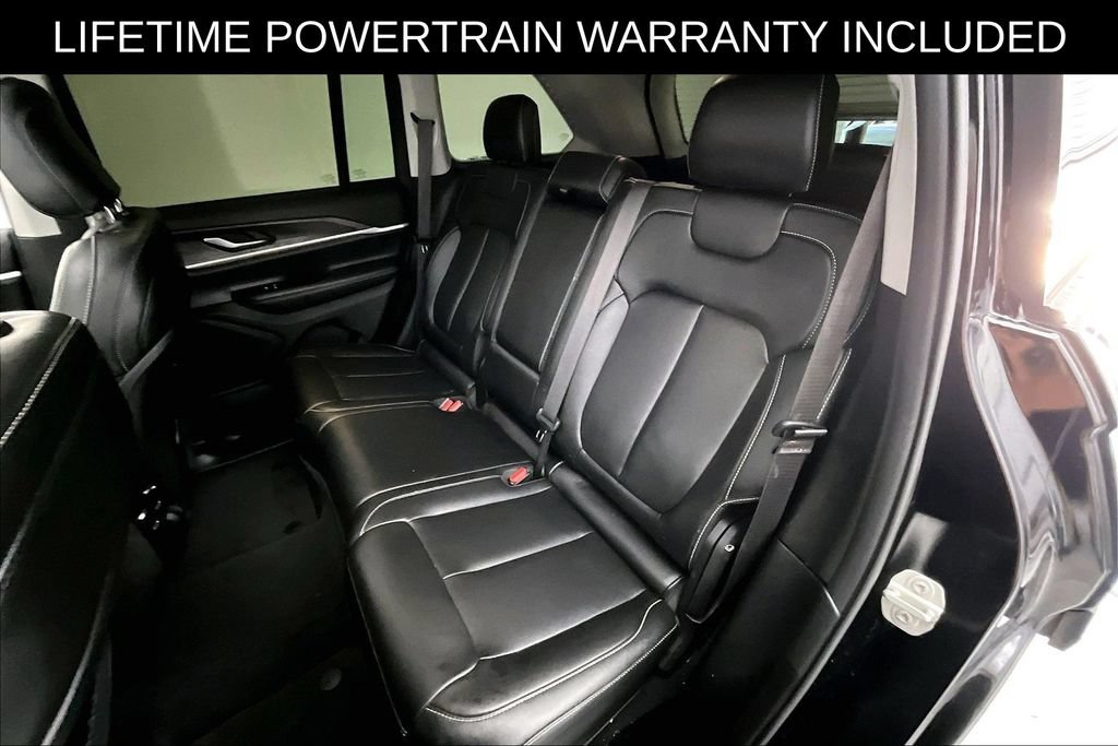 Used 2024 Jeep Grand Cherokee Limited w/ Black Appearance Package RWD image 34