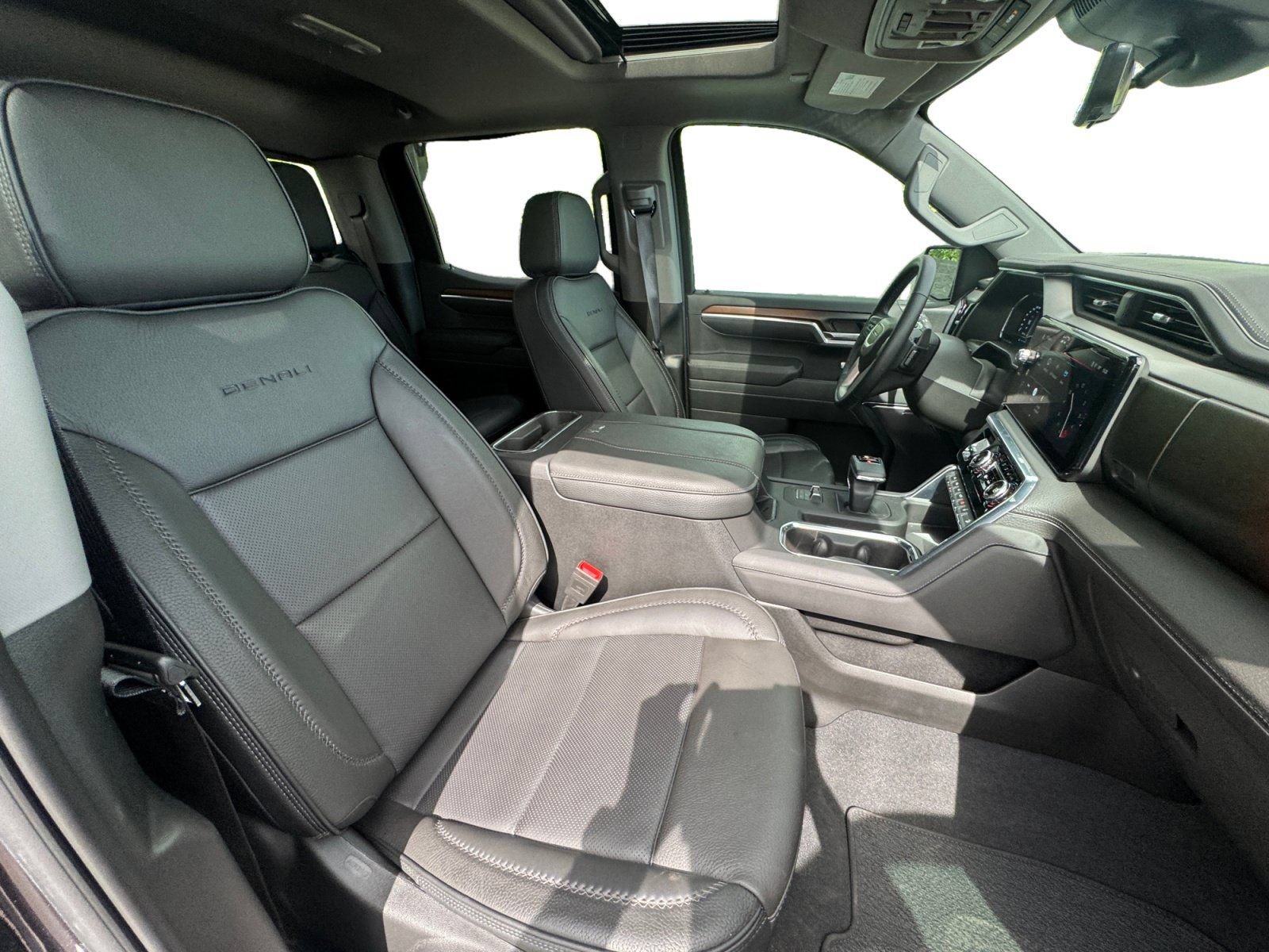 Certified 2025 GMC Sierra 1500 Denali w/ Denali Reserve Package AWD/4WD image 16