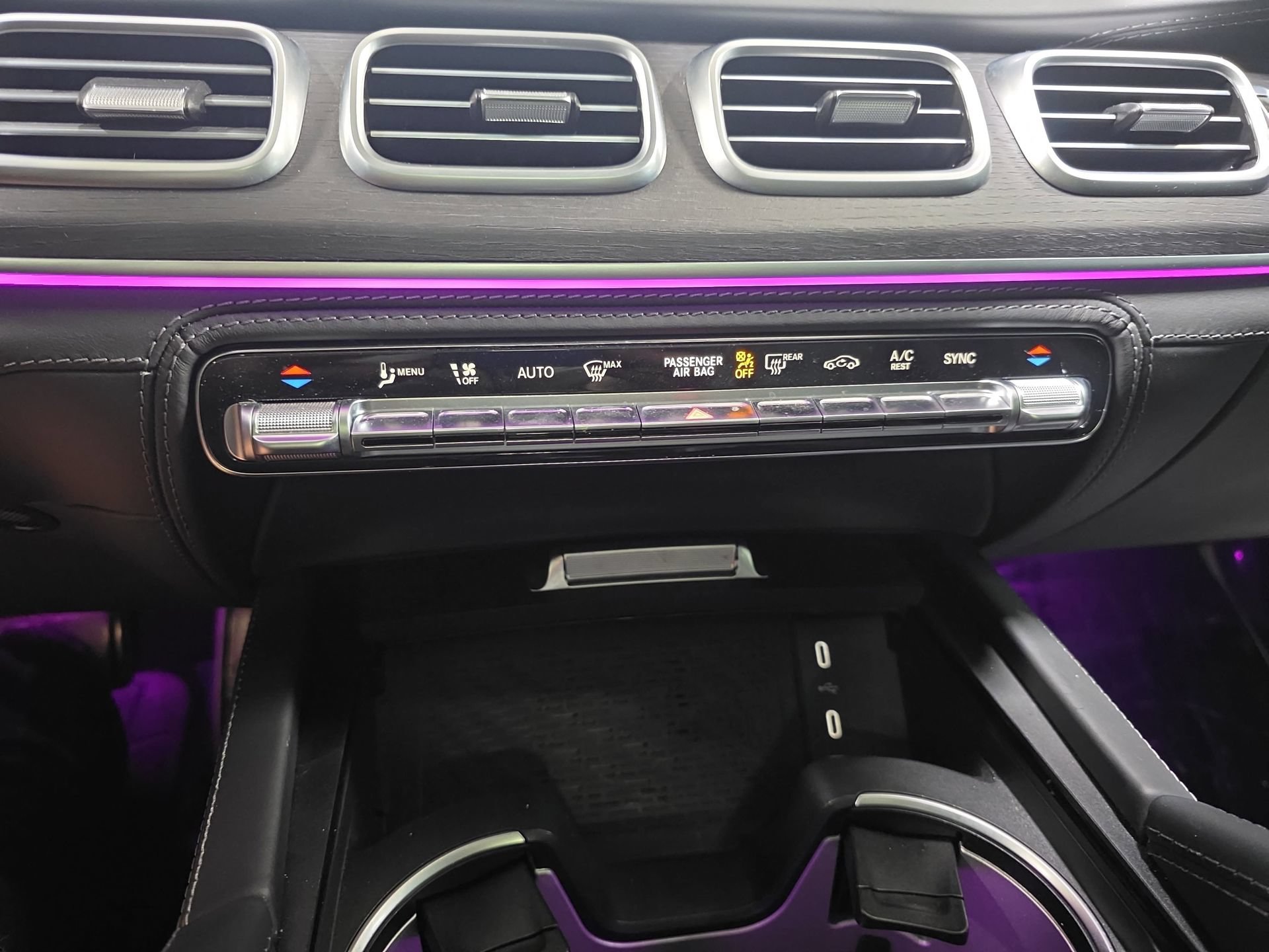Used 2024 Mercedes-Benz Maybach GLS 600 4MATIC image 24