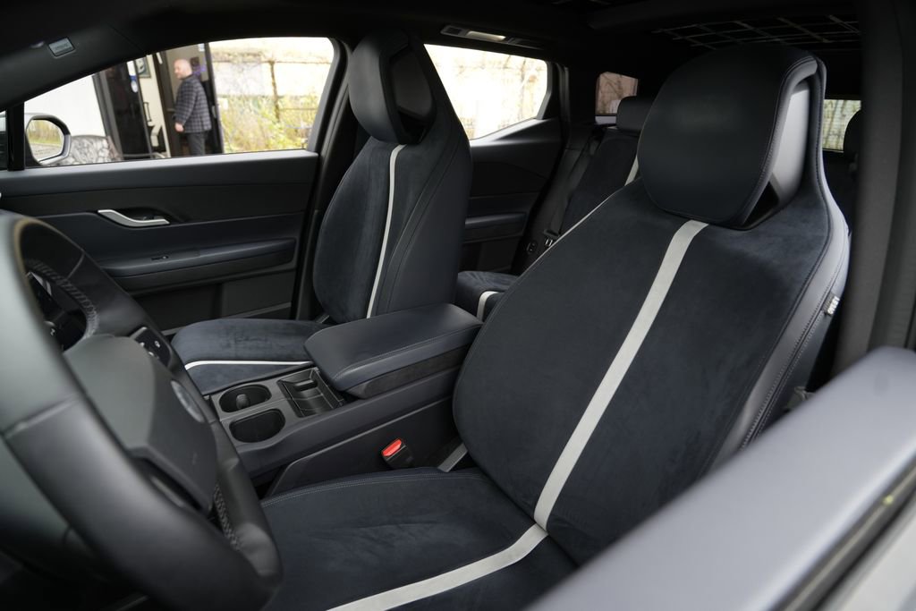 Used 2023 Fisker Ocean One image 18