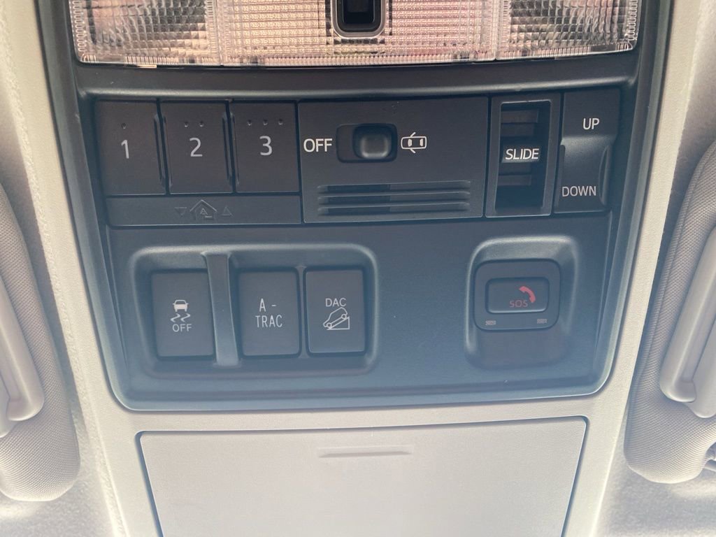 Used 2020 Toyota 4Runner Limited AWD/4WD image 32