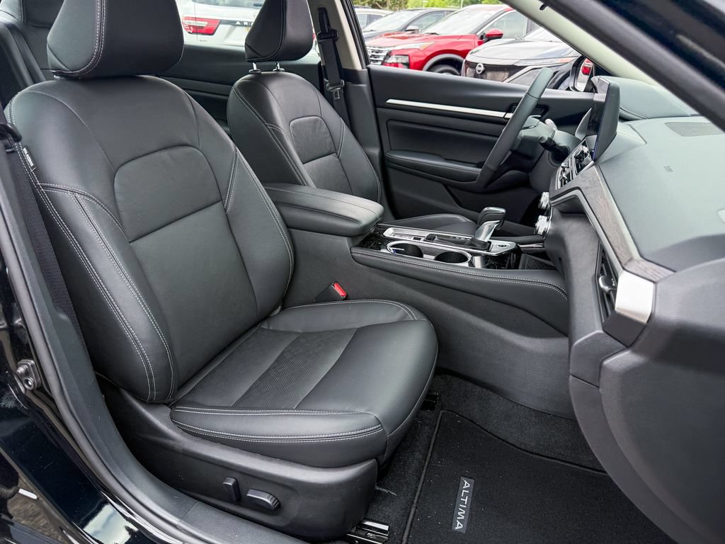 Certified 2025 Nissan Altima 2.5 SL FWD image 12