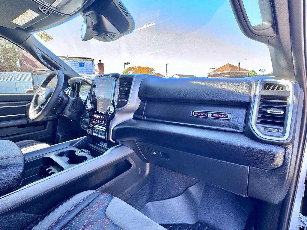 Used 2025 RAM 2500 Big Horn AWD/4WD image 18