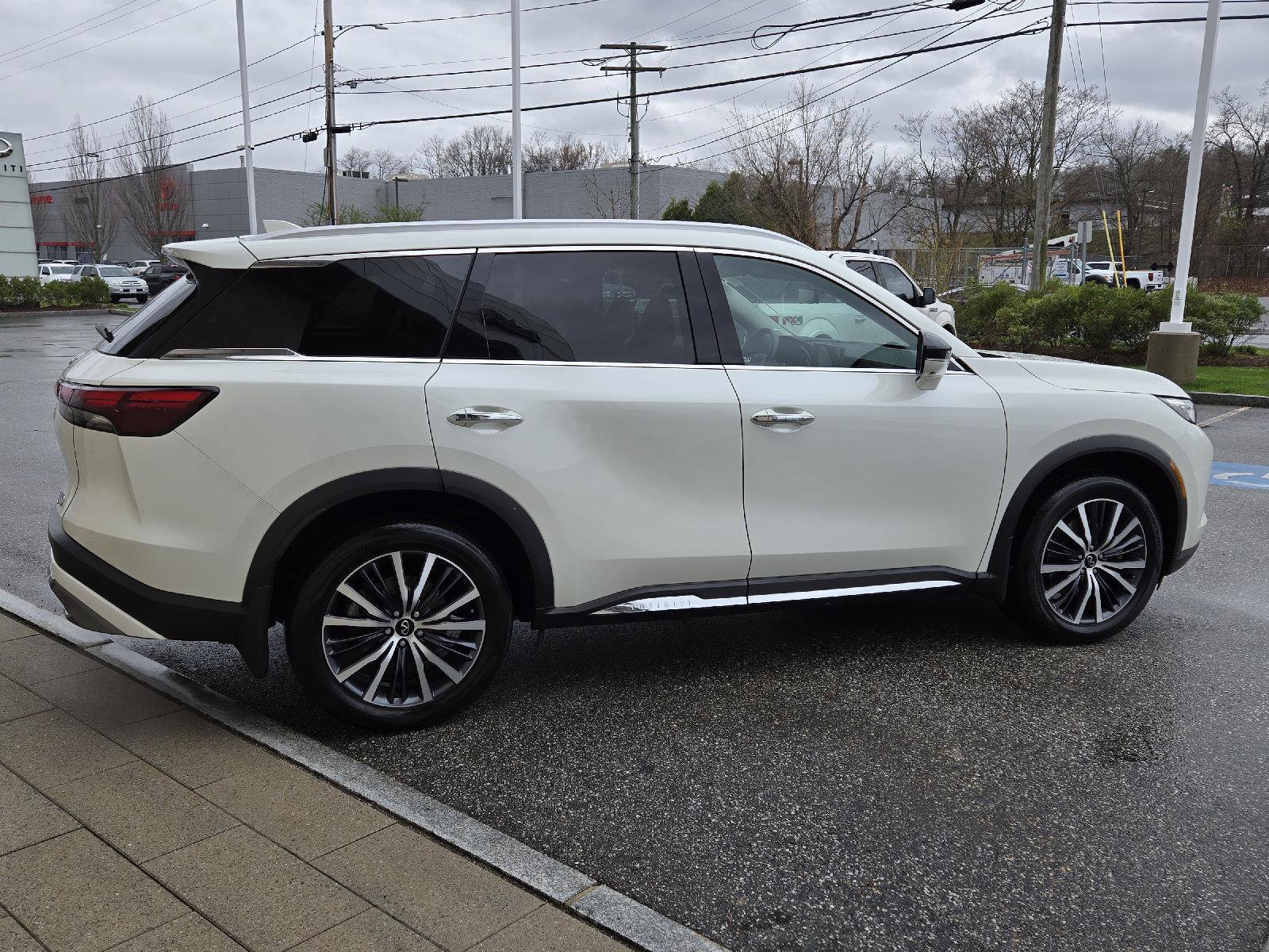 Certified 2023 INFINITI QX60 Sensory w/ Vision Package image 18