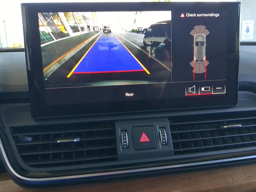 Used 2023 Audi Q5 2.0T Premium w/ Convenience Package image 17