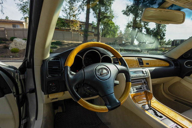 Used 2005 Lexus SC 430 Convertible image 29