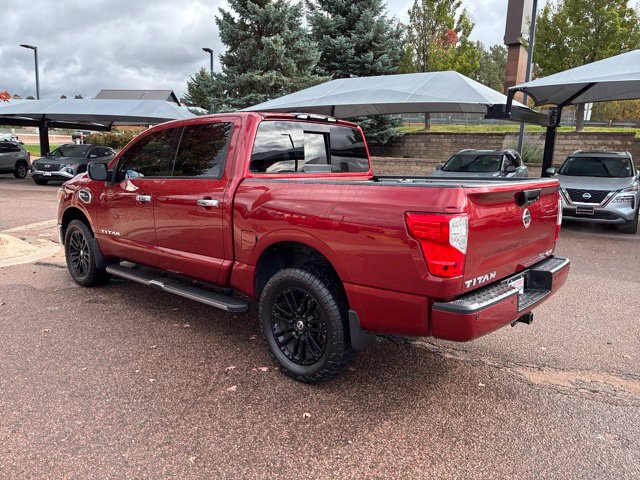 Used 2017 Nissan Titan SL AWD/4WD image 5