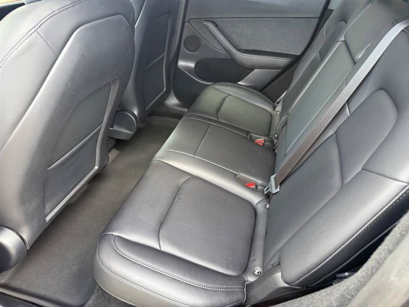 Used 2024 Tesla Model Y Long Range AWD/4WD image 15