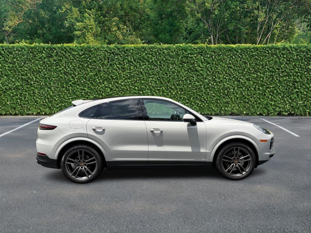 Used 2023 Porsche Cayenne Platinum Edition AWD/4WD image 2
