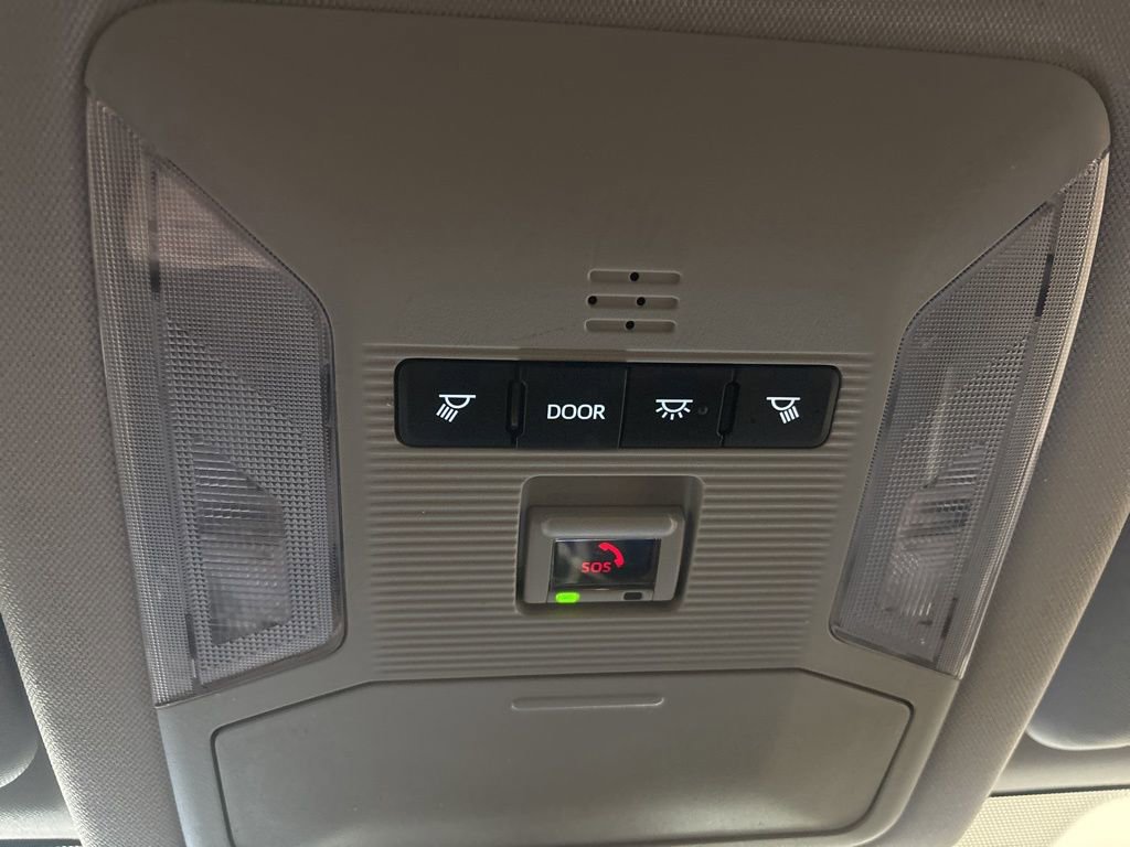 Used 2023 Toyota RAV4 LE AWD/4WD image 27