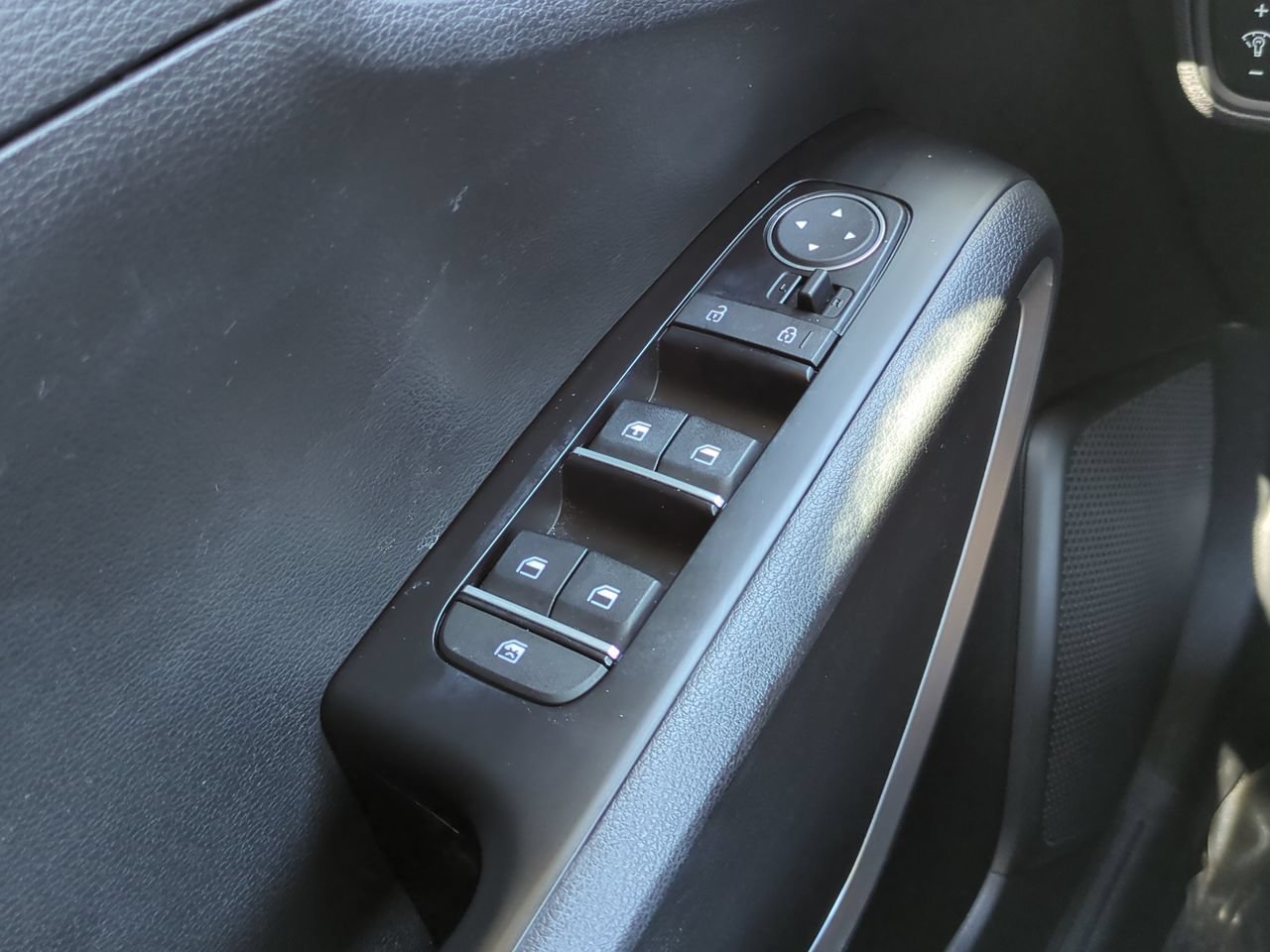 Used 2025 Kia Soul LX w/ LX Technology Package FWD image 22