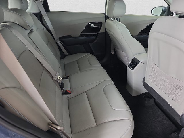 Used 2020 Kia Niro Touring image 11