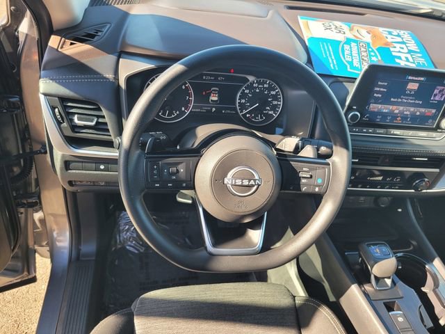 Used 2023 Nissan Rogue SV FWD image 30