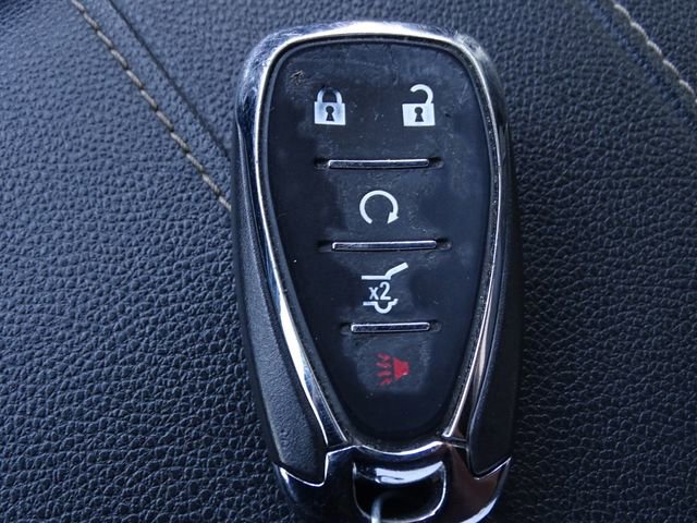 Used 2022 Chevrolet Traverse LT image 40