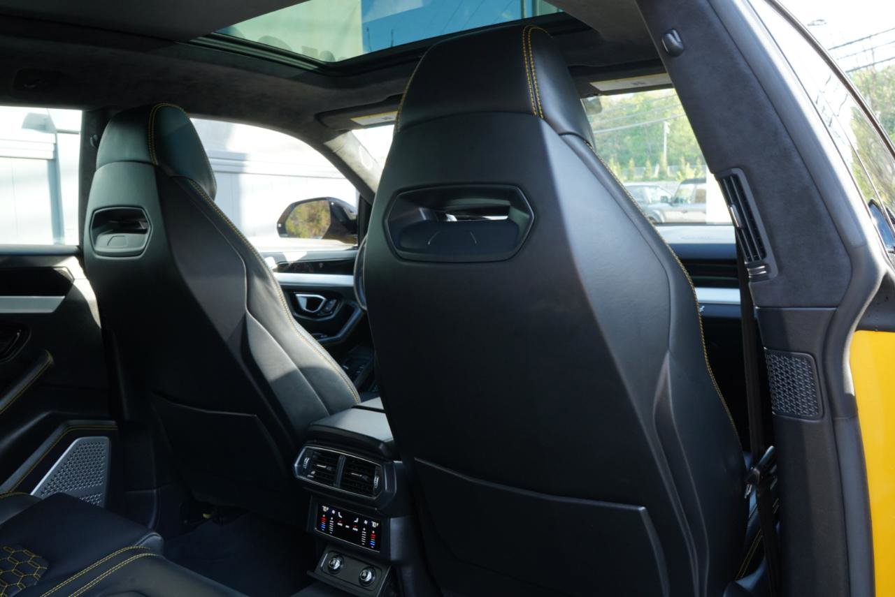 Used 2020 Lamborghini Urus AWD/4WD image 64