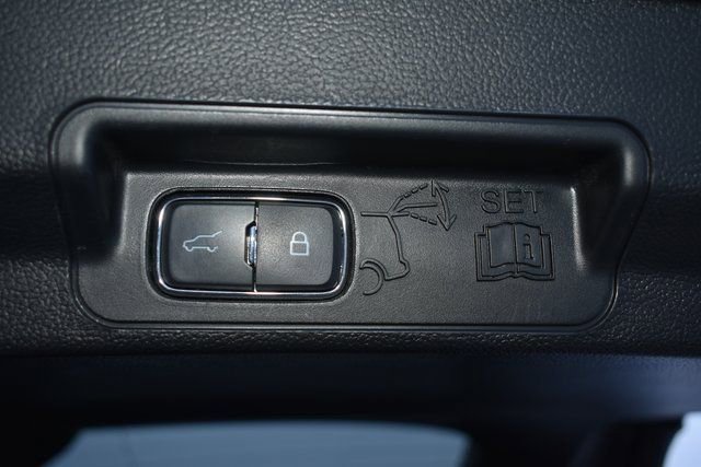 Used 2024 Ford Explorer Limited image 43