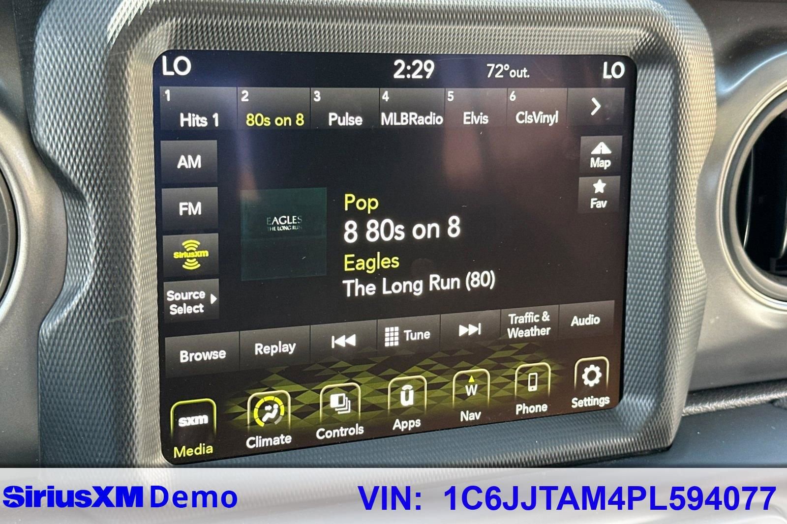 Used 2023 Jeep Gladiator Willys image 28