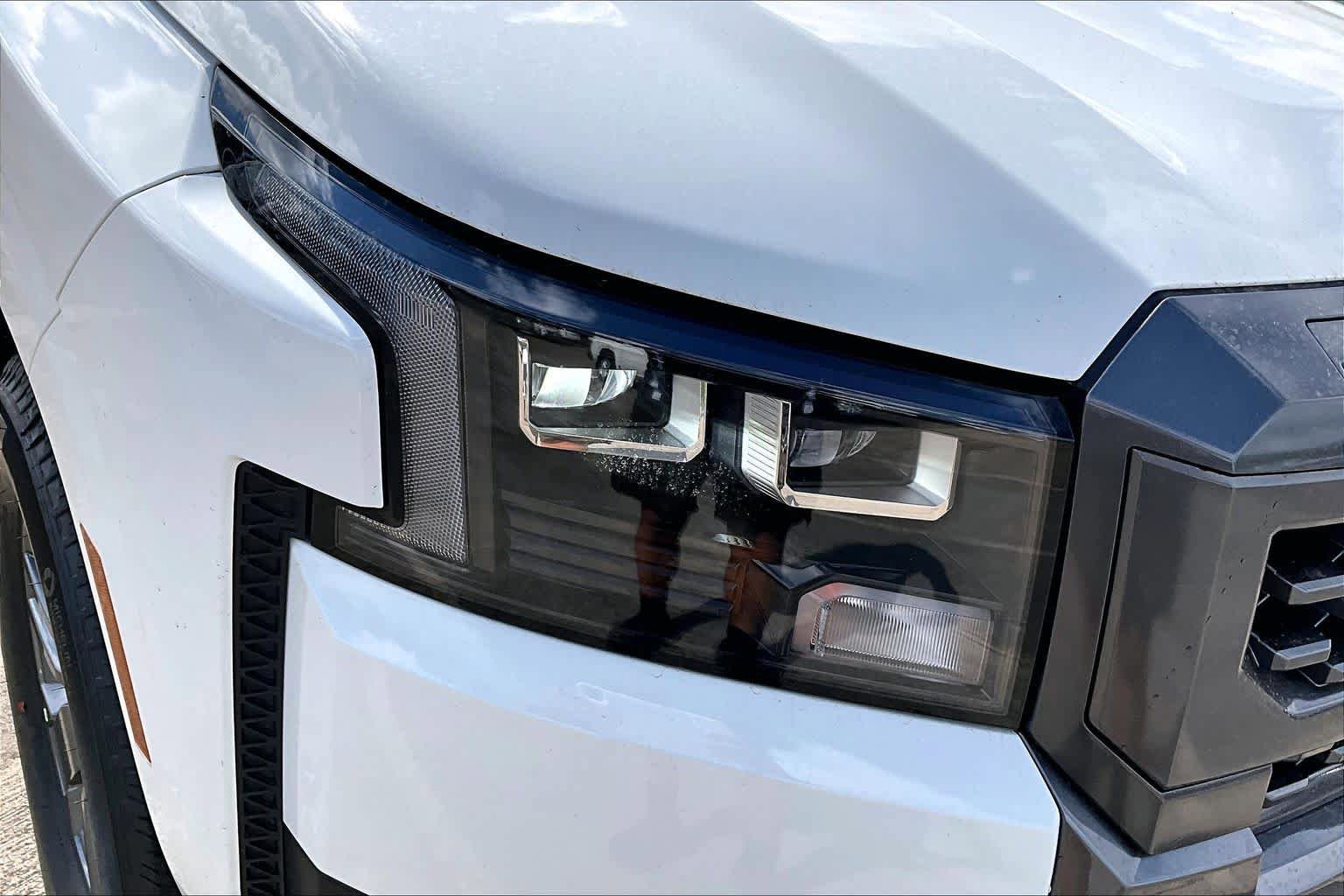 New 2026 Nissan Frontier SV AWD/4WD image 18