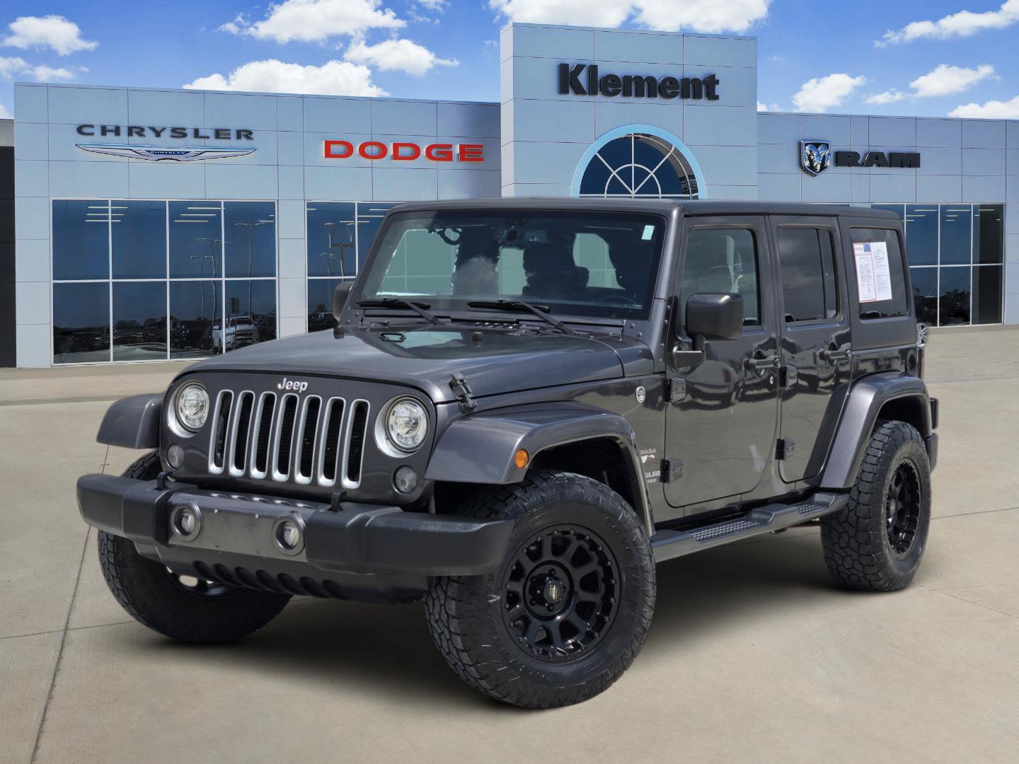 Used 2017 Jeep Wrangler Unlimited Sahara w/ Dual Top Group AWD/4WD video 1