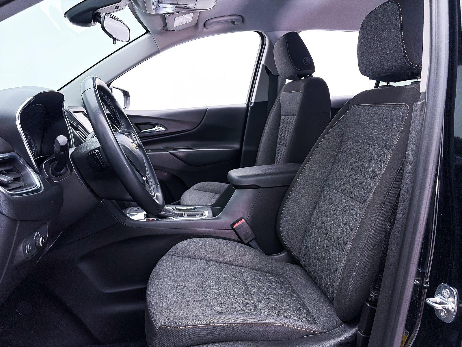 Used 2023 Chevrolet Equinox LT FWD image 16