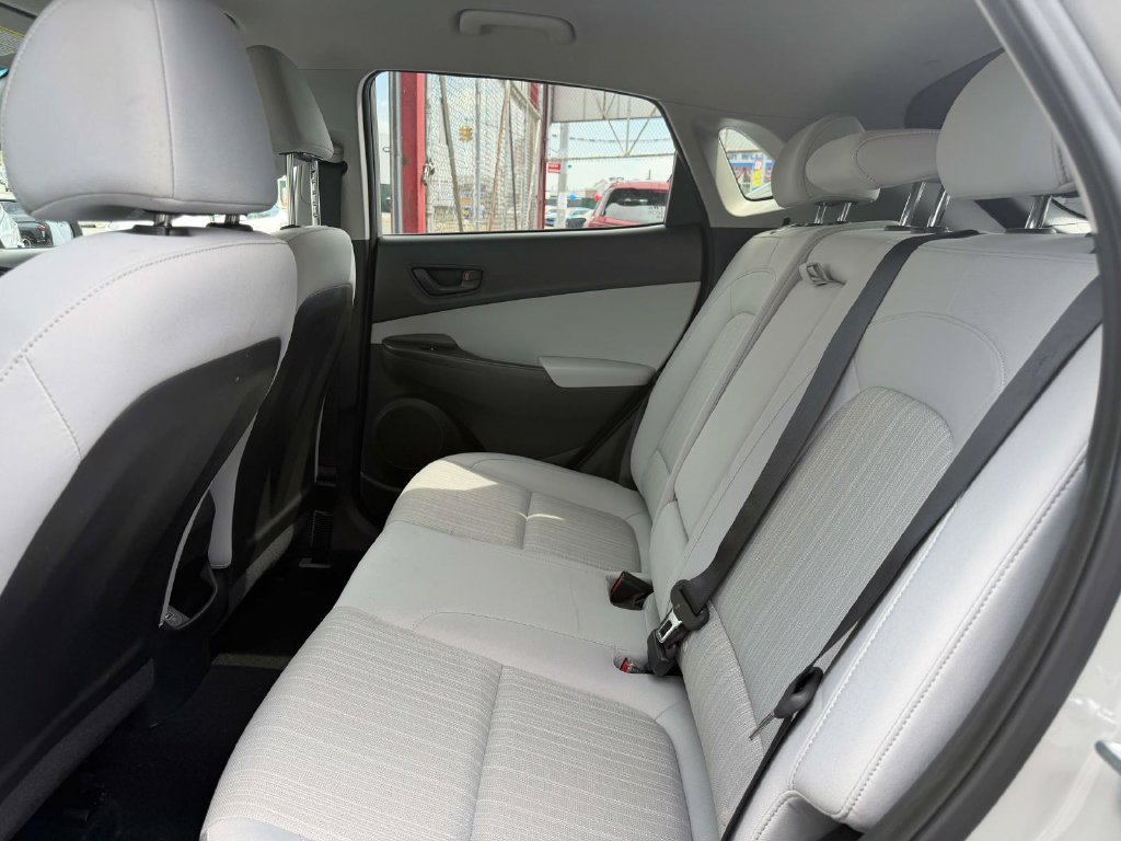Certified 2023 Hyundai Kona SEL AWD/4WD image 13