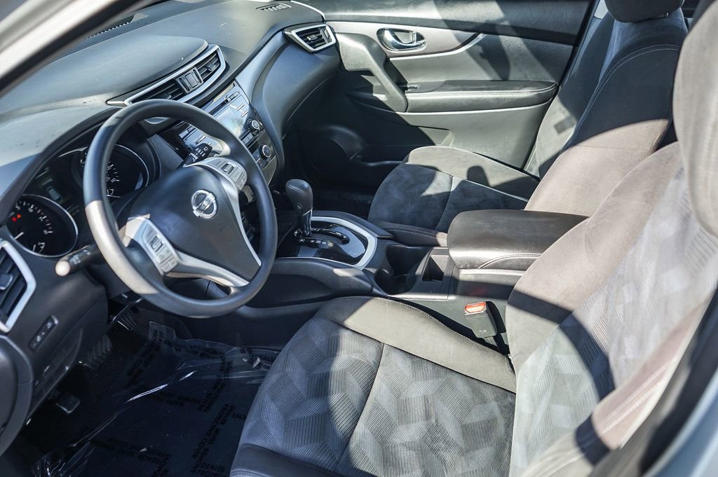 Used 2015 Nissan Rogue S image 20