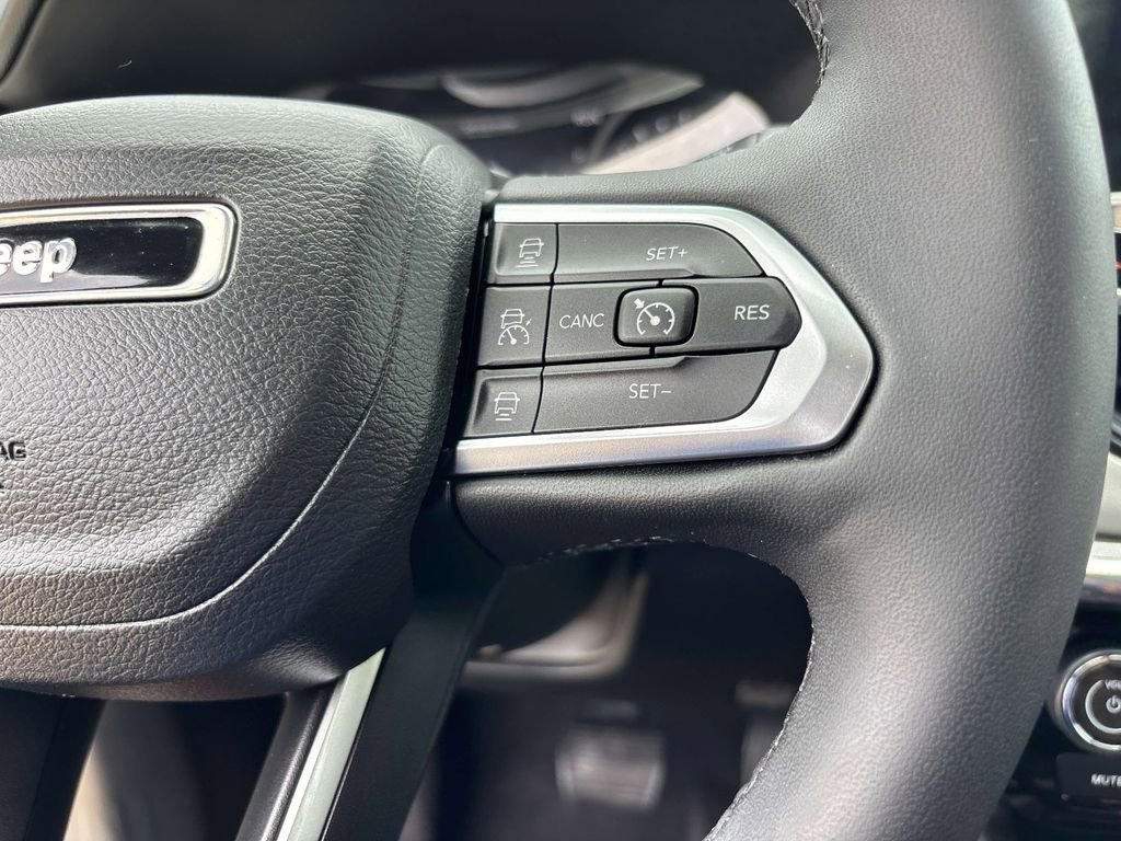Used 2023 Jeep Compass Limited AWD/4WD image 20