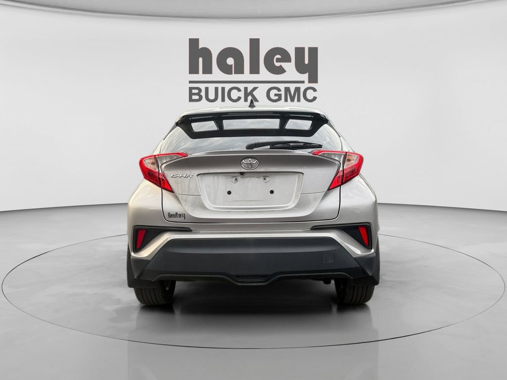 Used 2019 Toyota C-HR XLE image 4