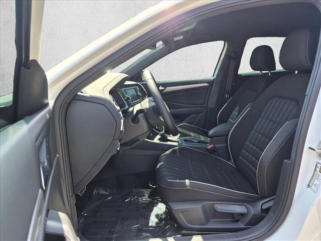 Used 2024 Volkswagen Jetta Sport FWD image 11