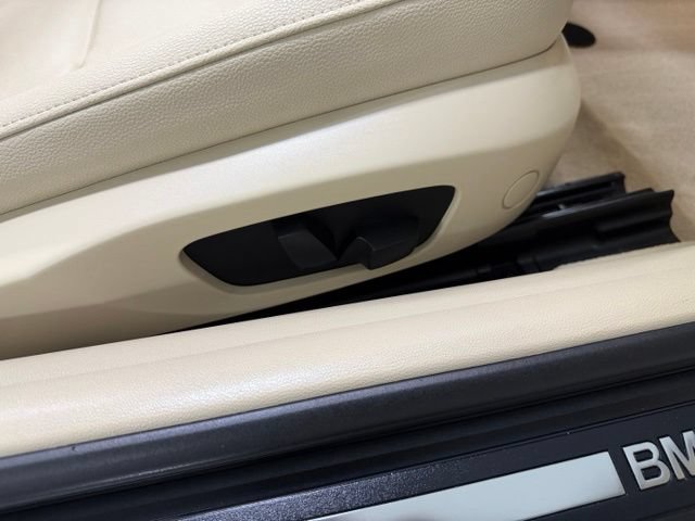 Used 2013 BMW 328i Convertible RWD image 25