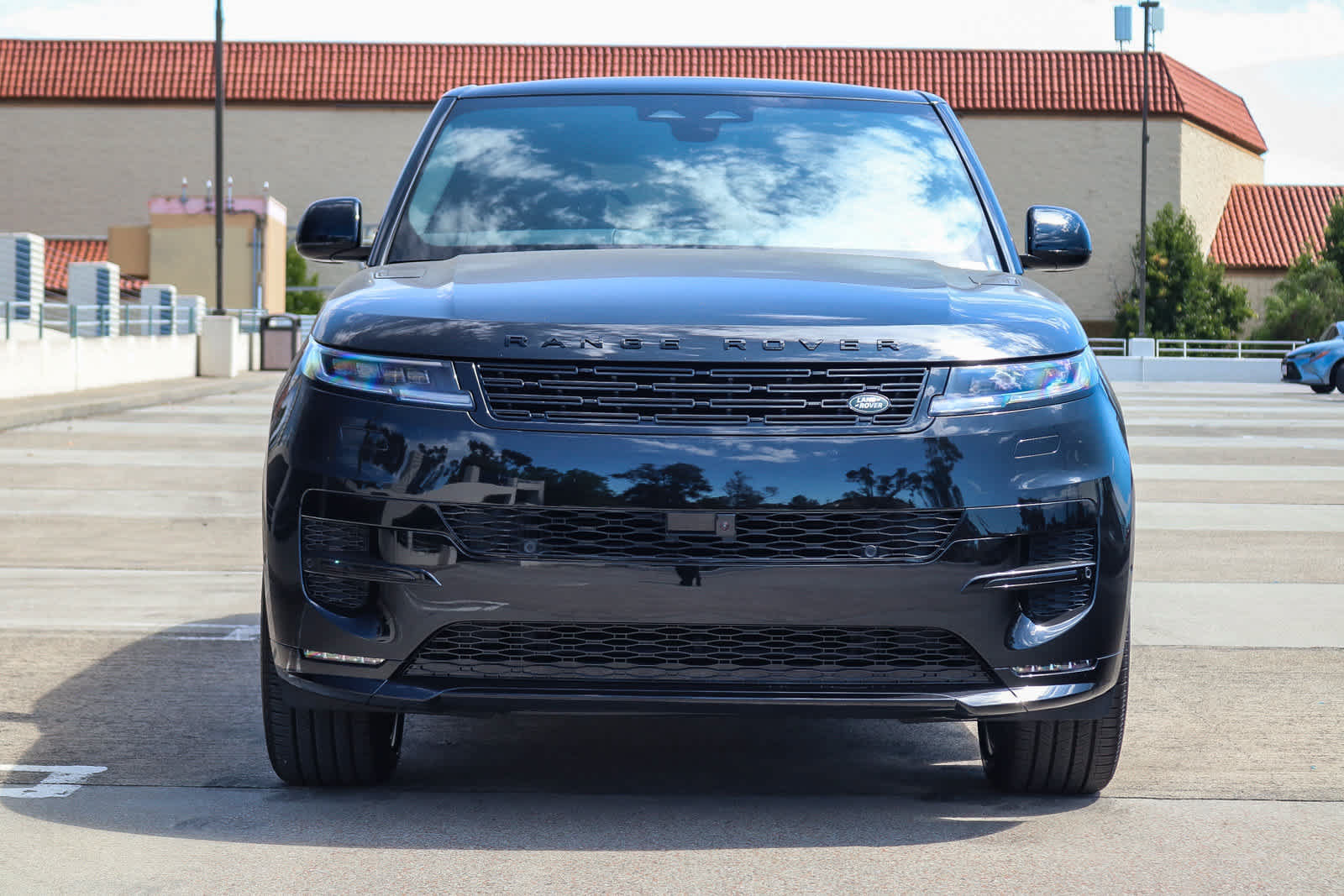 New 2026 Land Rover Range Rover Sport Dynamic SE AWD/4WD image 2