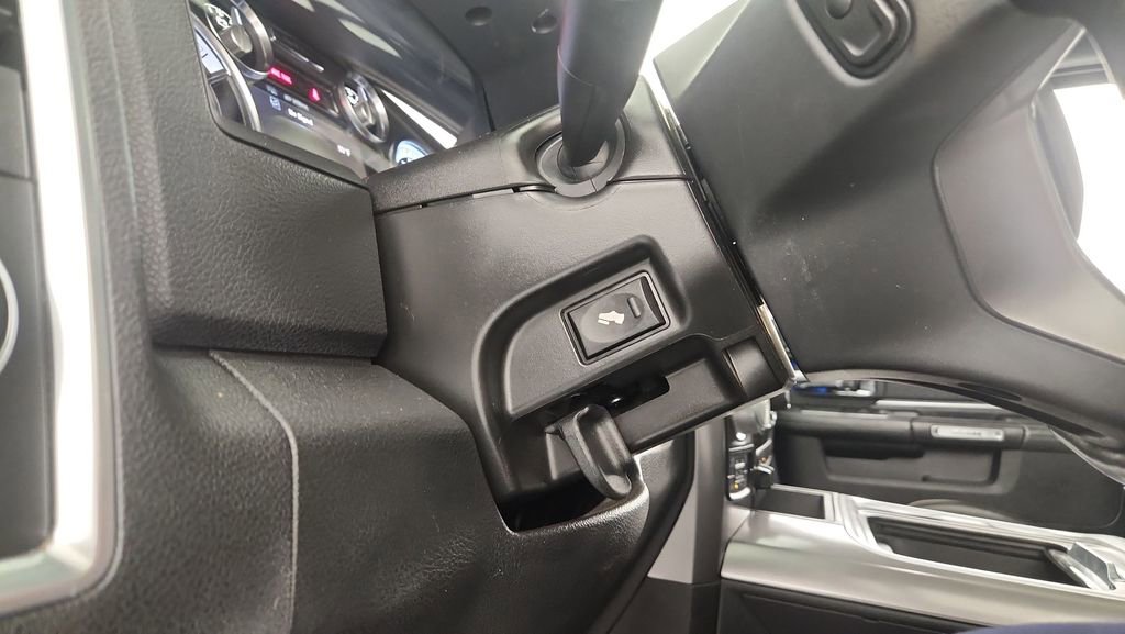 Used 2017 RAM 1500 Limited image 22