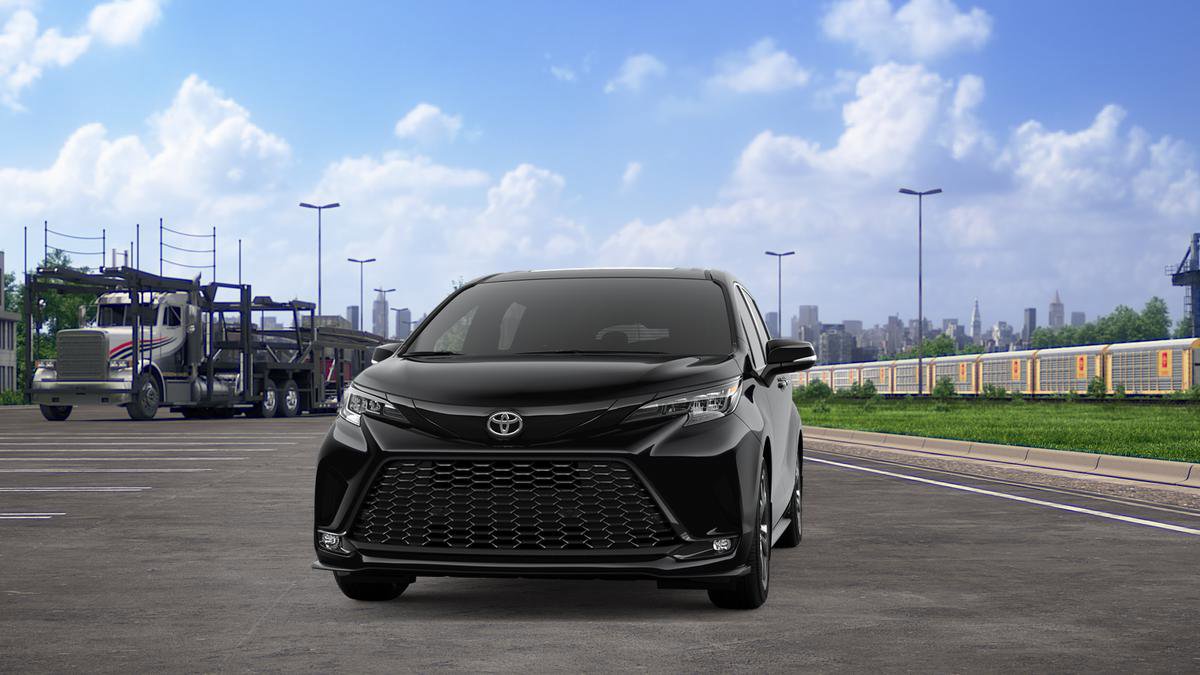New 2026 Toyota Sienna XSE image 18