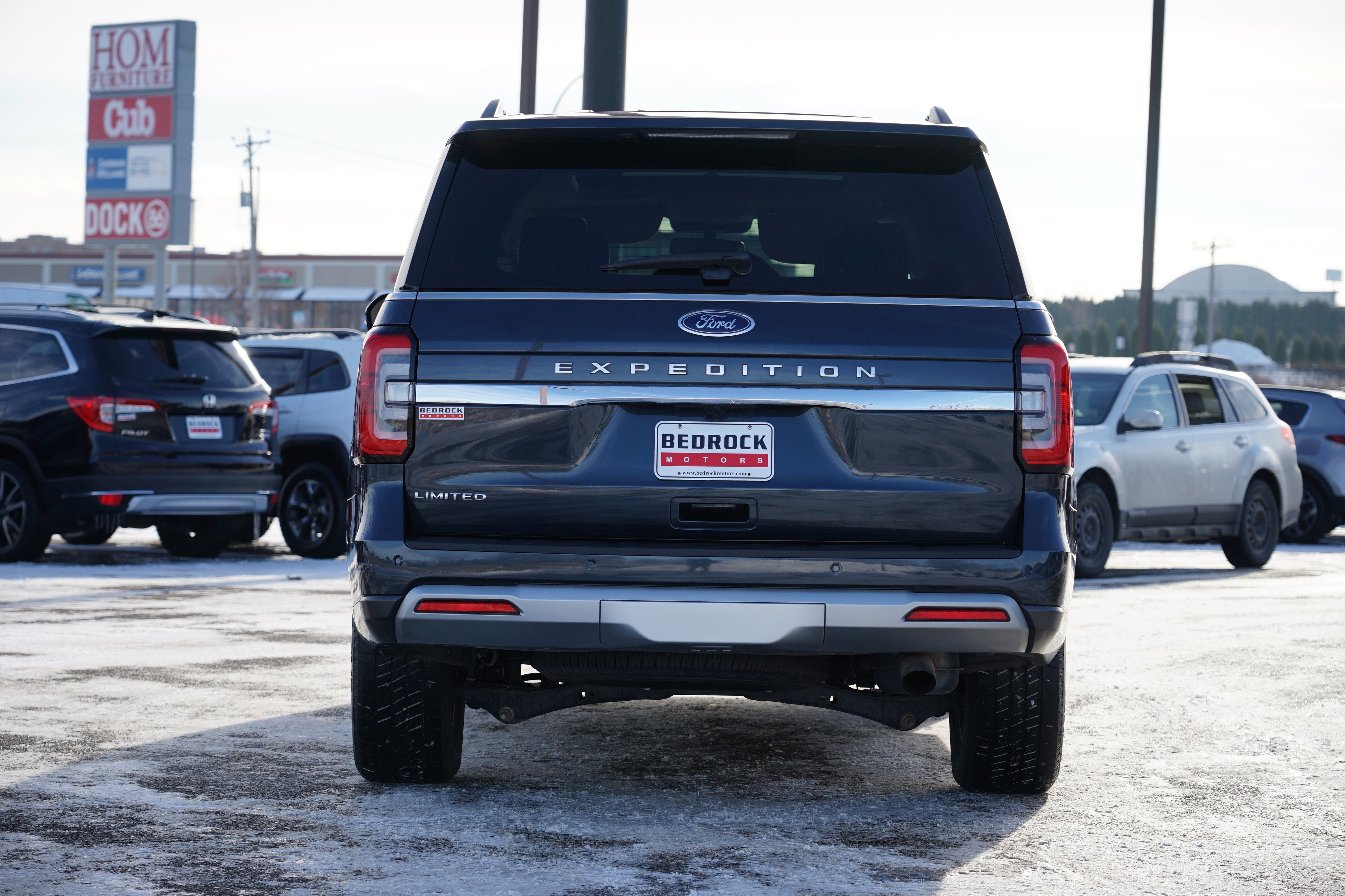 Used 2022 Ford Expedition Limited image 4