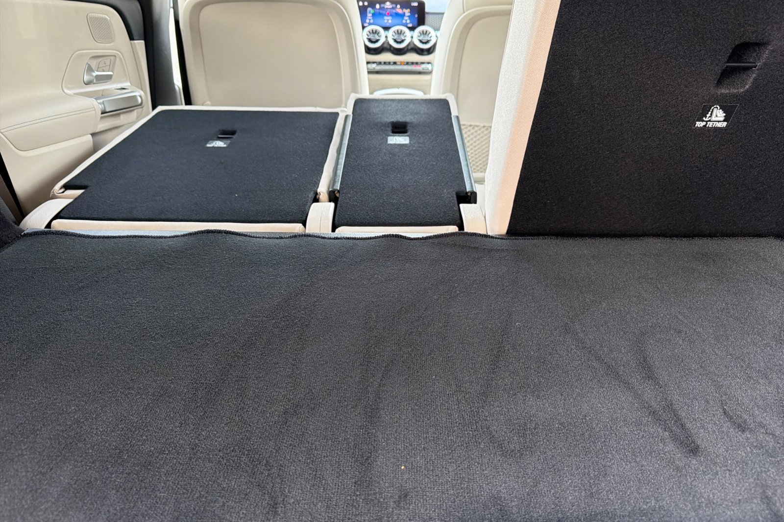 Certified 2025 Mercedes-Benz GLB 250 image 17