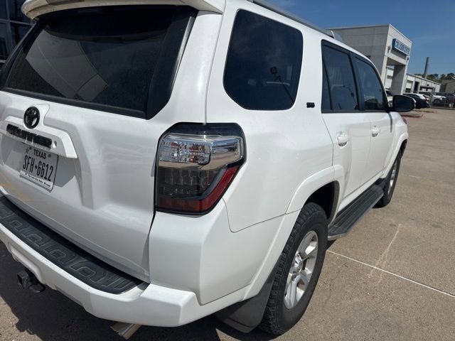 Used 2018 Toyota 4Runner SR5 Premium image 3