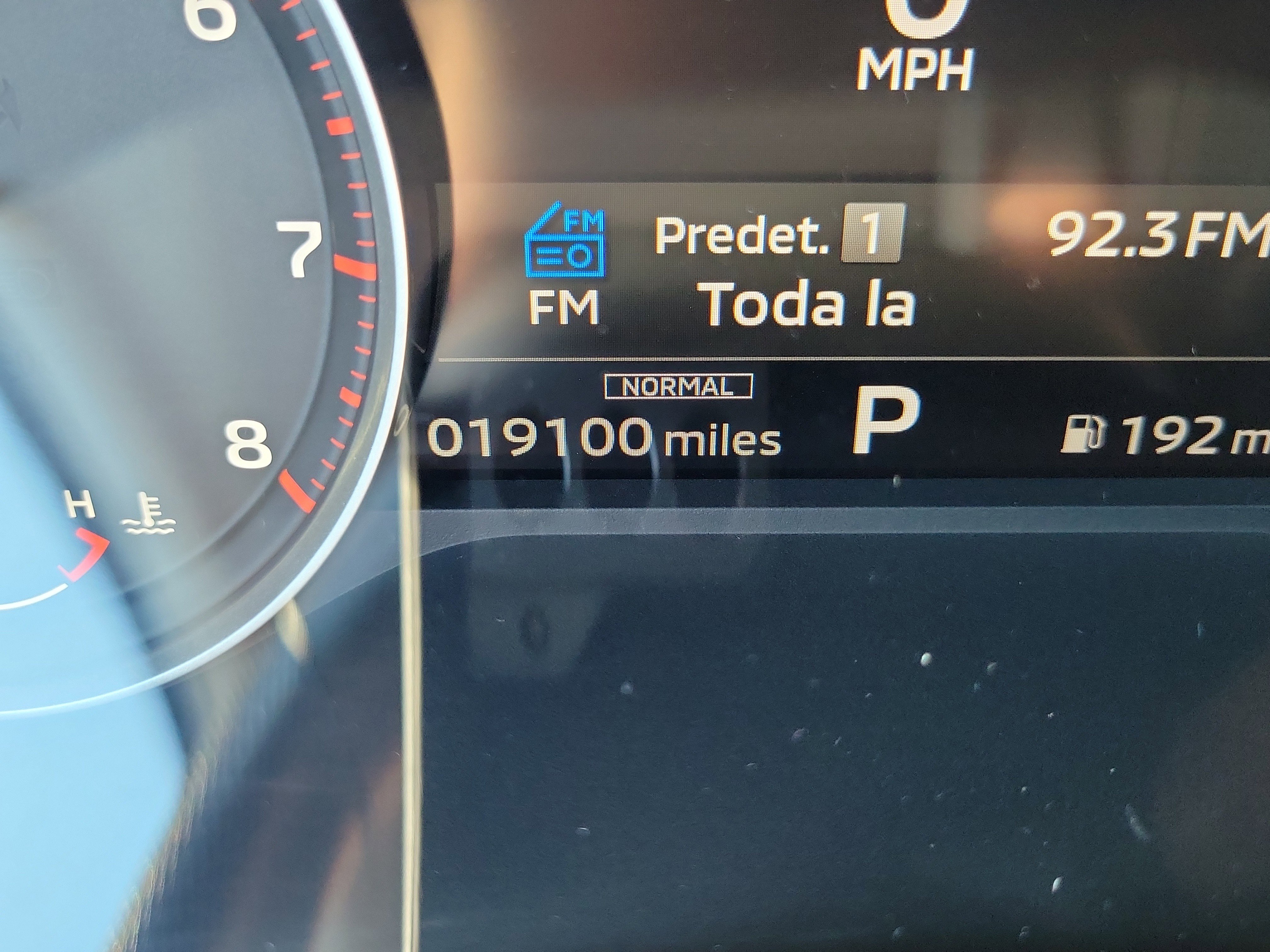 Used 2024 Mitsubishi Outlander ES image 28