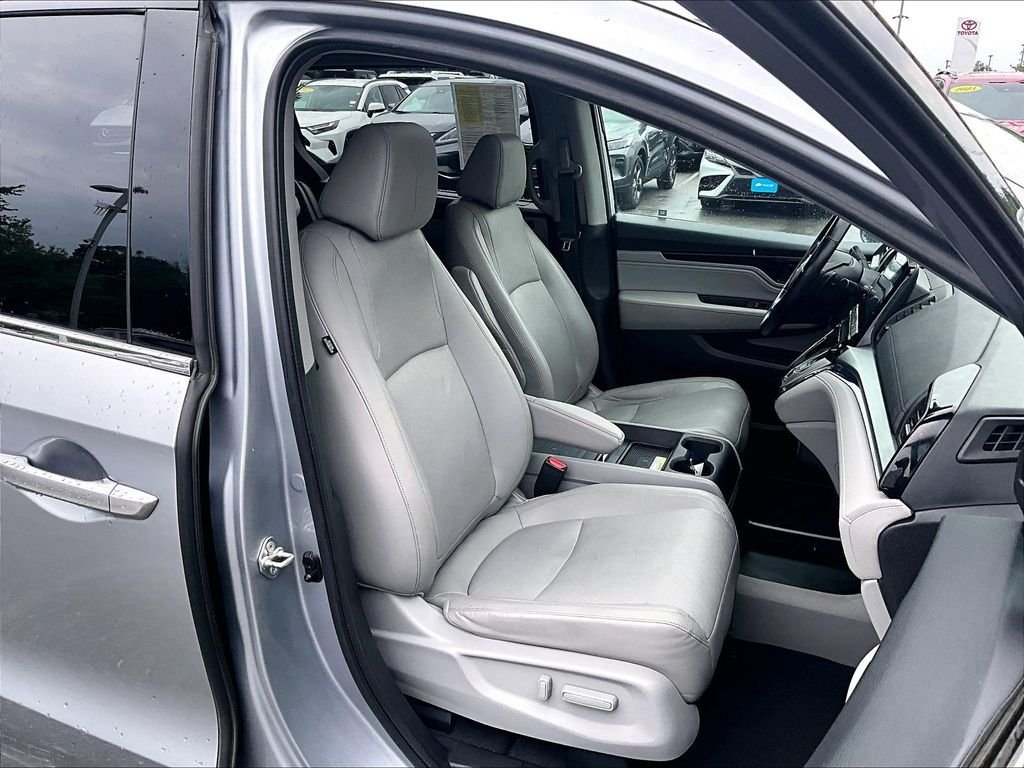 Used 2018 Honda Odyssey Elite image 11